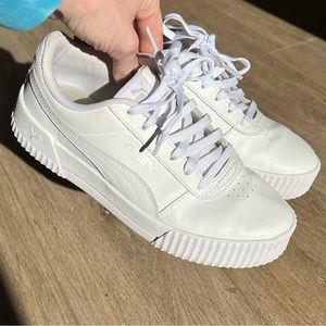 PUMAS Carina Sneaker, Size: Women’s 8